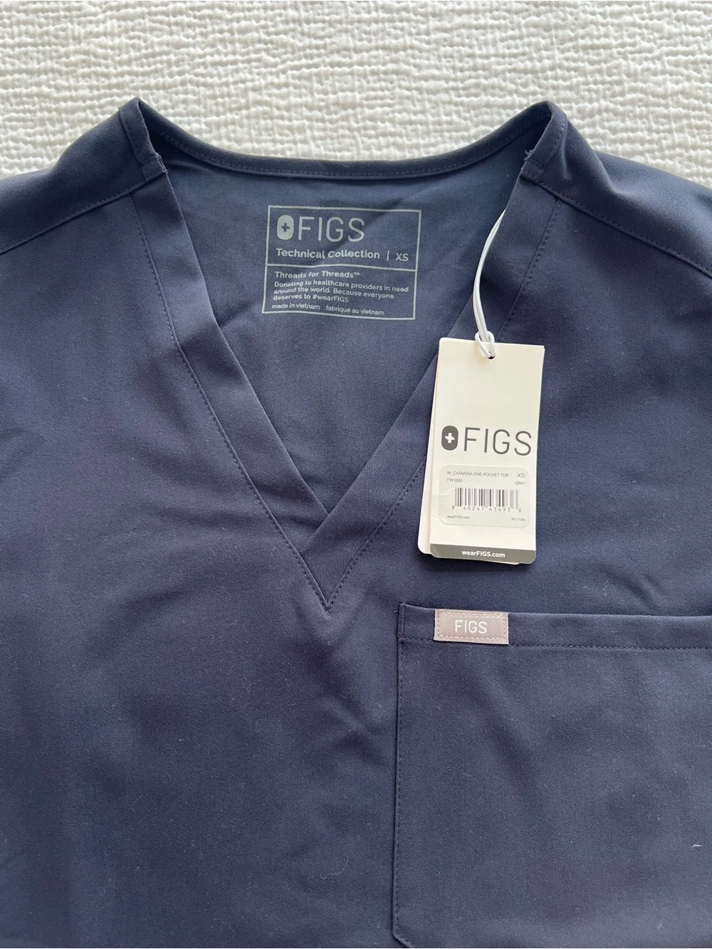 NWT FIGS Quiet Navy Scrub Set XS Top / S Zamora Jogger Pants - Picture 11 of 15